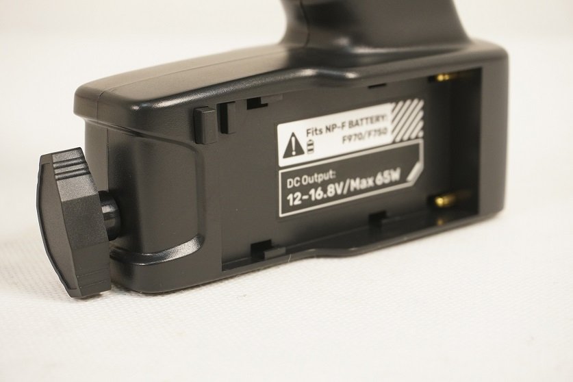 گريپ دستي پرژكتور باتري خور ENUJOY JM40 - تصویر 3